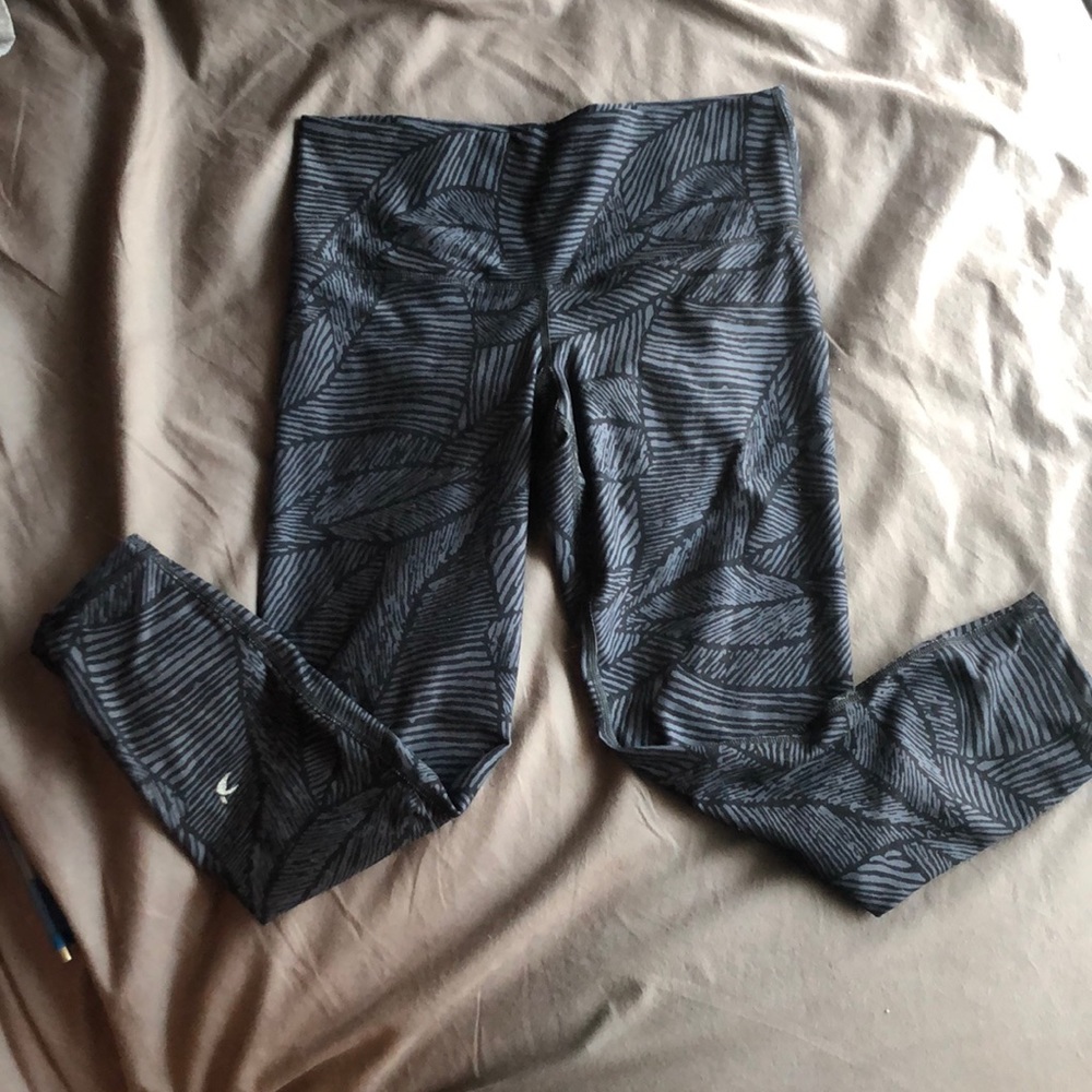 Black and grey glyder leggings